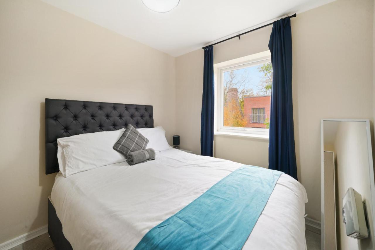Peaceful 2Br Flat With Historic Bottle Kilns View & Free Parking Located Near City Centre Stoke-on-Trent エクステリア 写真